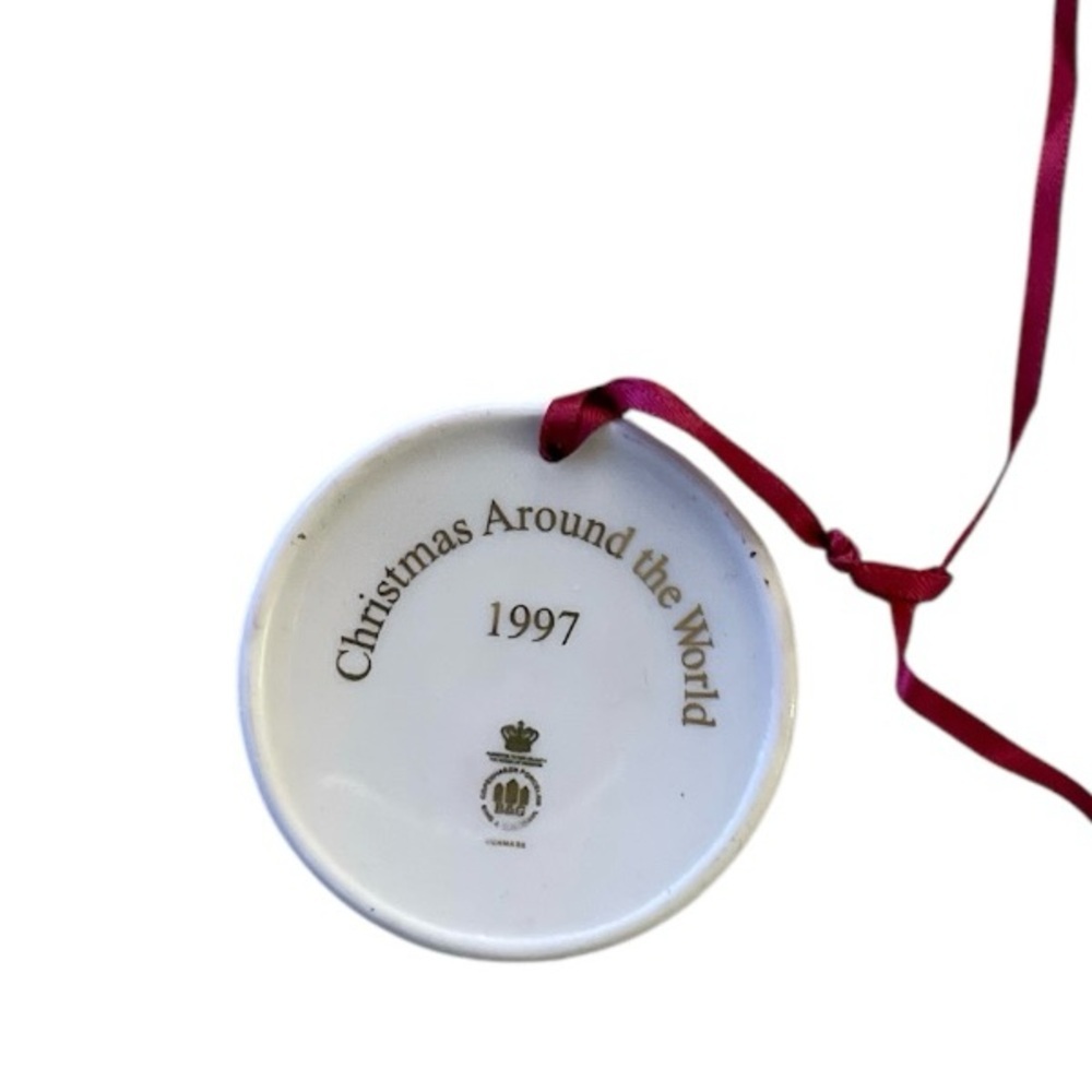 Vintage Set 7 of Bing and Grondahl Christmas Ornaments Santa Claus Collection - Picture 14 of 16